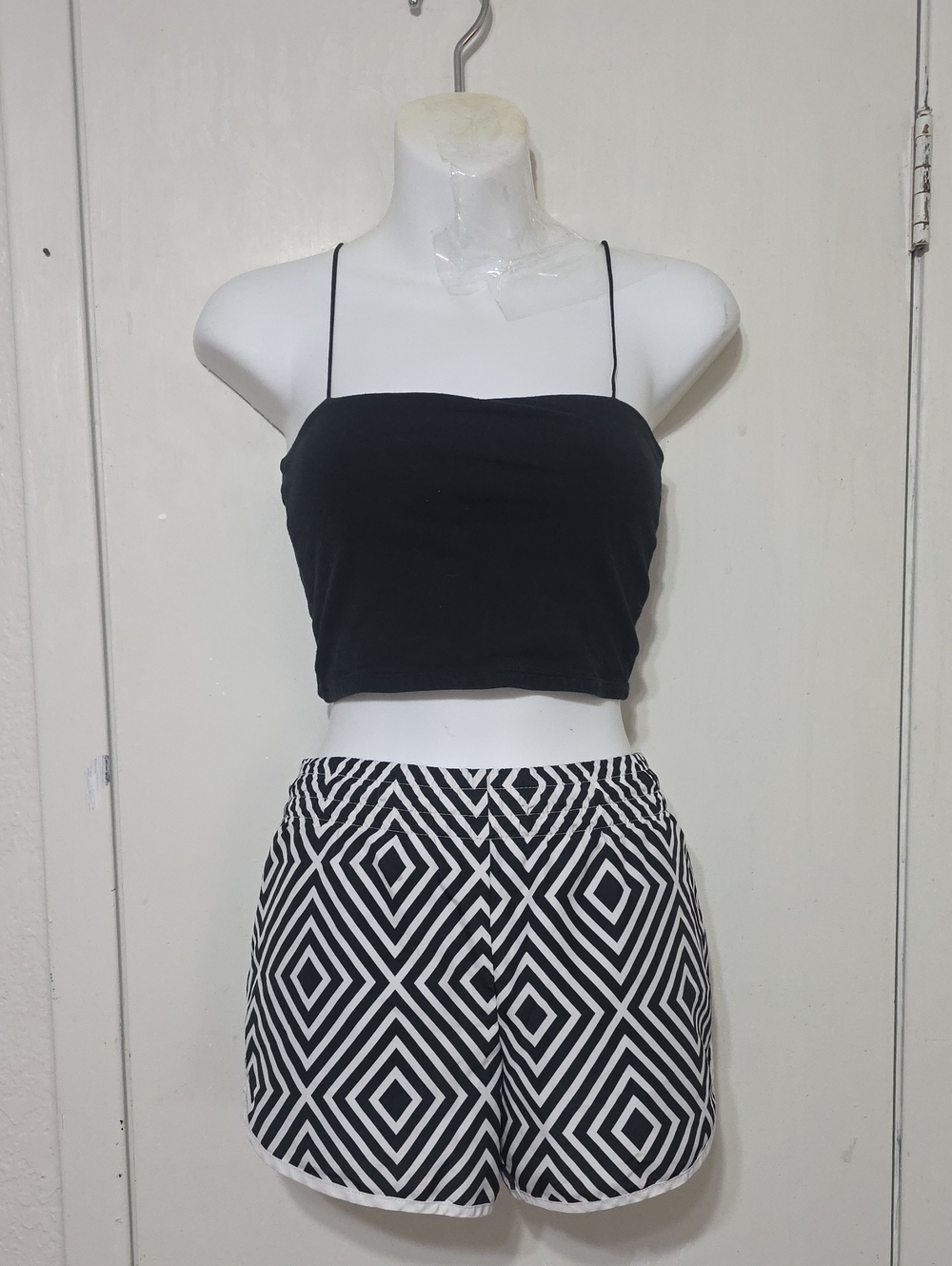 Black & White Geometric Women’s Running Shorts